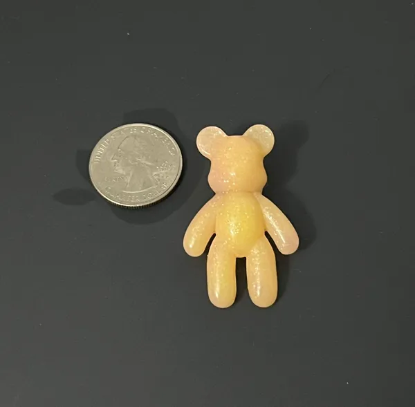 Crocs Yellow Glitter Teddy Bear Jibbitz Charm - Image 2