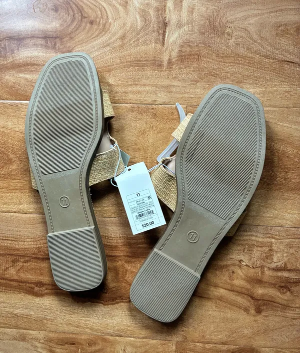 Sandals Size 11 Tan - Image 5