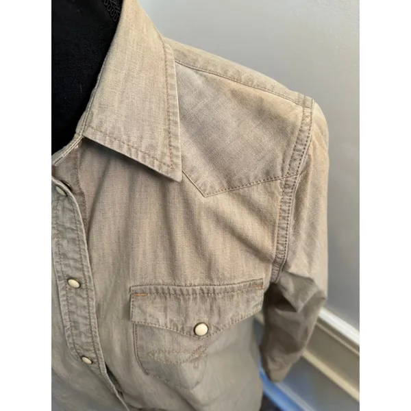 Lauren Ralph Lauren Khaki Beige Denim Western Yoke Pearl Snap Embroidered Top - Image 4