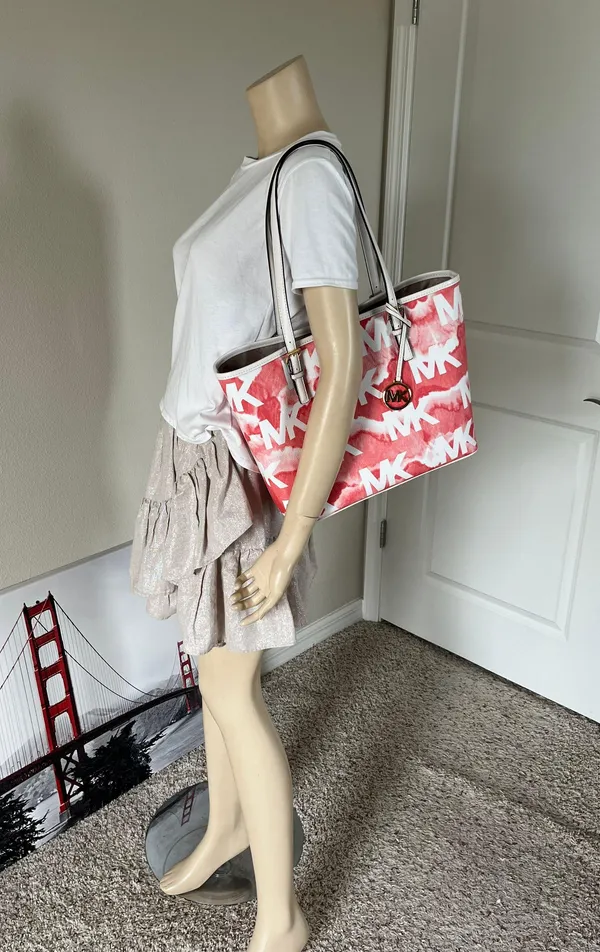 Michael Kors Purse - Image 8