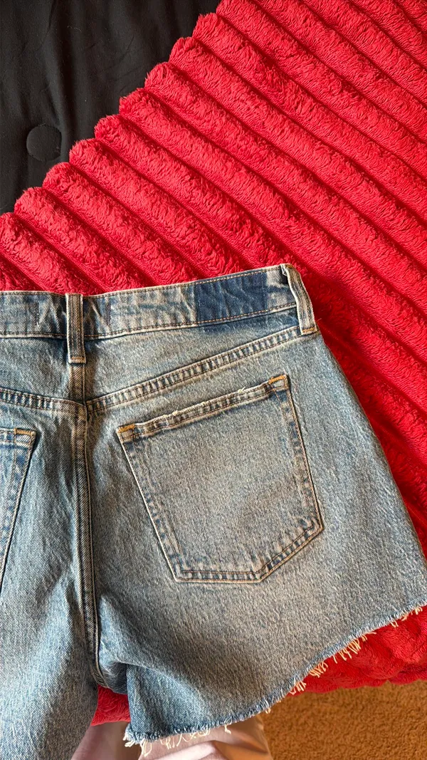 Abercrombie Curve Love Mid-Rise Shorts - Image 6