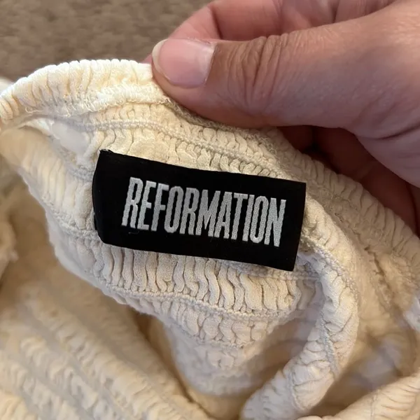 Reformation‎ Ivory Sandy Top small - Image 9
