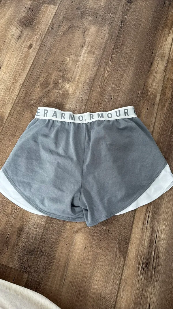 Women’s Under Armour Shorts Athletic Small HeatGear - Image 3