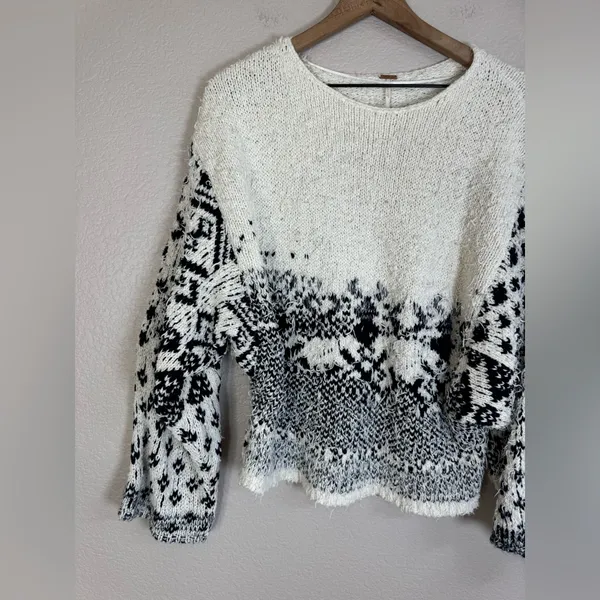 Free People Midnight Beach Oversized Sweater in Evening Ivory Combo size XS $168 - Image 5