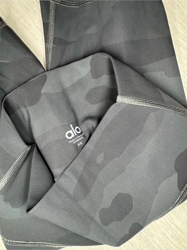 ALO Yoga High-Waist Camo Bike Shorts | Extra Small - Image 4