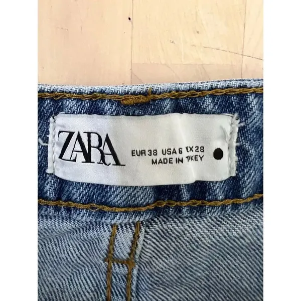 ZARA Blue Denim Distressed Shorts Size 6 Cotton High-Rise Raw-Hem Summer Beach - Image 8