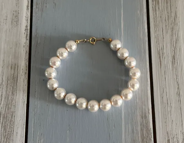 Beautiful Faux Pearl Beaded Bracelet 7.75” Long - Image 2