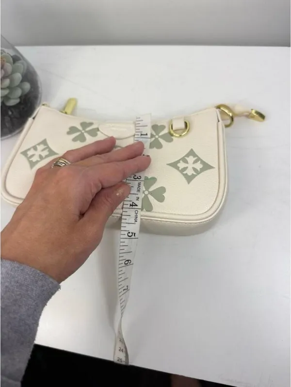 Cute NWOTs Women’s Purse White - Image 7
