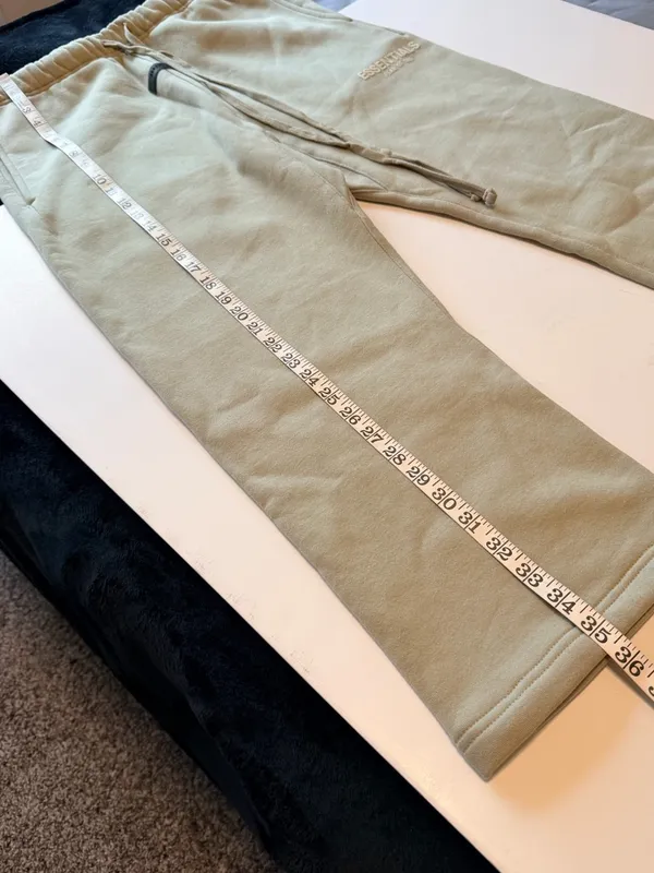 Fear of God Essential fleece Sweatpants color eggshell, straight leg sz S Unisex - Image 7