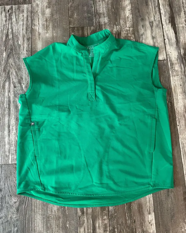 FIGS Scrubs Set - Image 2