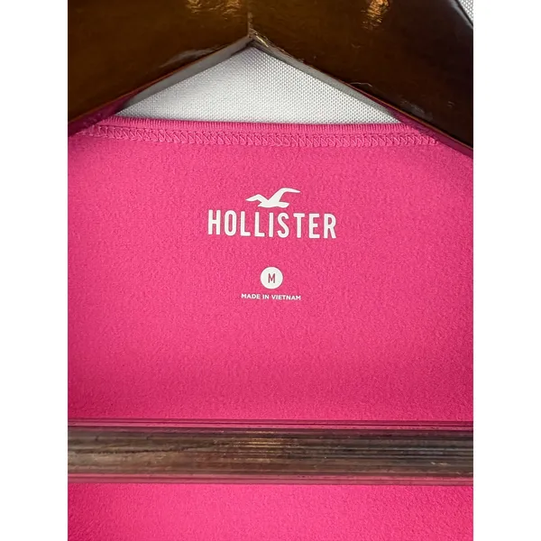 Women’s Hollister Medium Hot Pink Short Sleeve Crop Top - Image 5