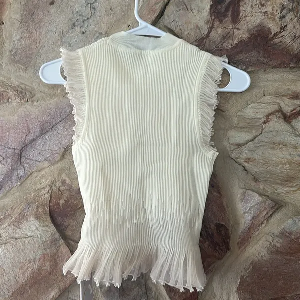 Commense Ribbed Knit Ruffle Top size small - Image 5