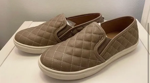 Steve Madden Ecentrq Slip On Quilted Sneaker - Image 2