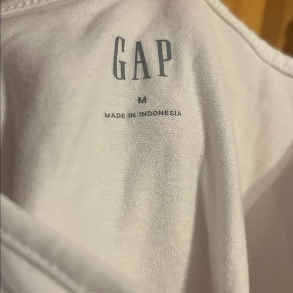 GAP White Tank Top Women’s Size M - Image 3