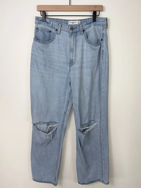Abercrombie The Loose Jeans Curve Love Women’s Size 30 10 Short High Rise Light - Image 3