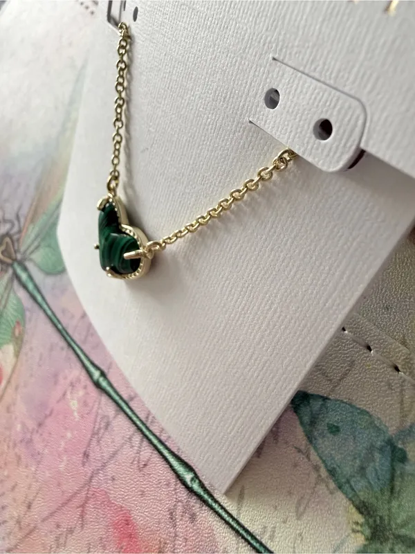 Kendra Scott Ari Heart Gold Pendant Necklace in Green Malachite - Image 4