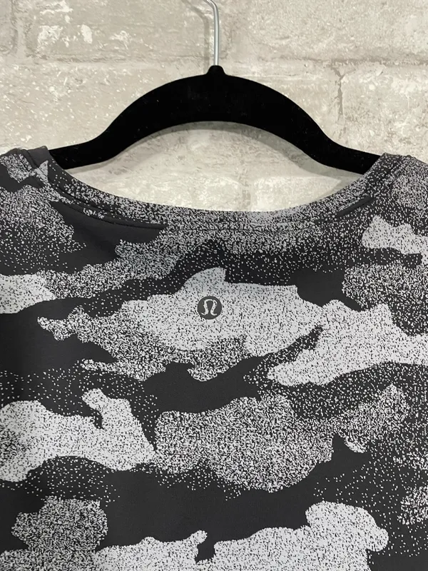 Lululemon New Year Cates T-Shirt Heritage Speckle Camo - Image 2
