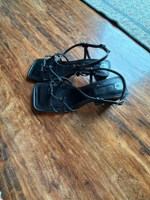 Topshop Black Strappy Block Heel Sandals Size 6 - Image 2