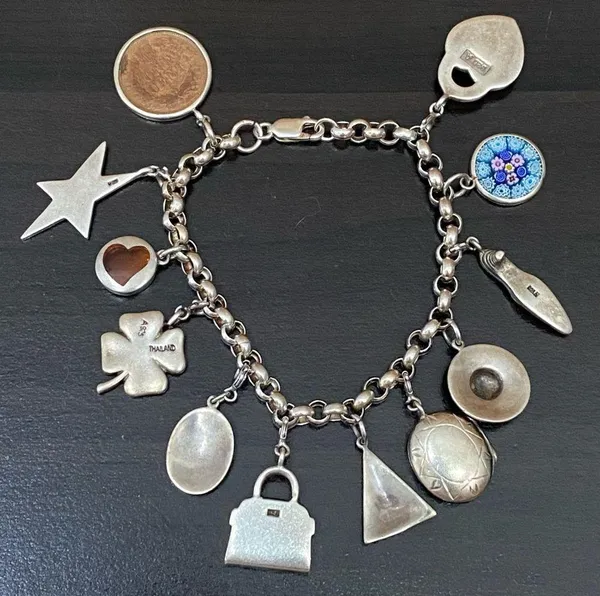 Sterling Silver Vintage 925 12 Charms Bracelet - Image 3