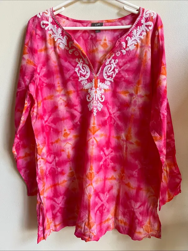 J. Jill Tie-Dye Embroidered V-Neck Tunic boho whimsy coastal chic top - Image 2