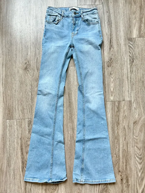 Zara Mid Rise Wide Flare Leg Jeans Light Wash Boho Western Rodeo 32" Size 2 - Image 3