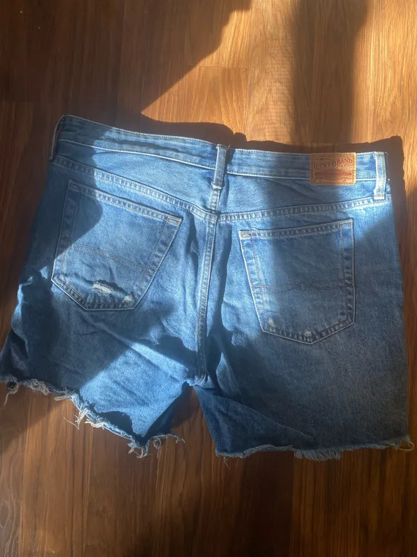 Denim Shorts Lucky Brand Cut-Off Mid-Rise The Boyfriend Short - Image 4