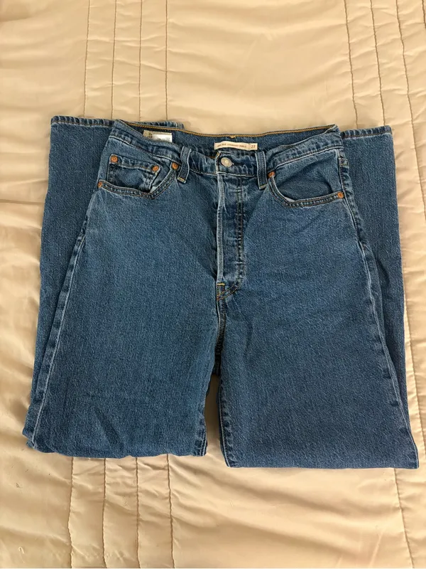 Levi's Women’s Blue Ribcage Straight Ankle Jeans - Image 2