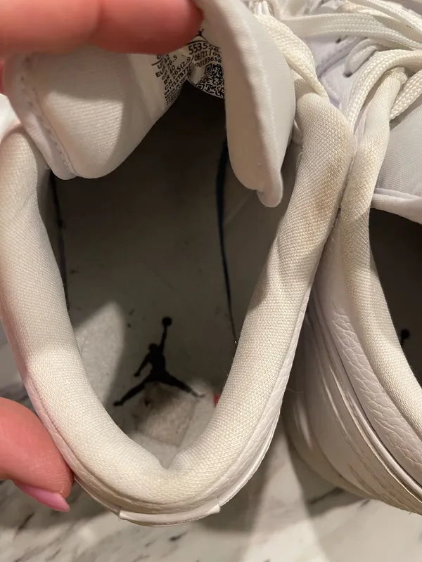 Nike Air Jordan - Image 9
