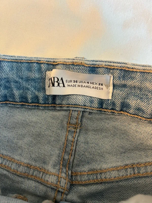 ZARA High-Waisted Light Wash Jean Shorts - Image 3