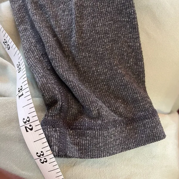 Lululemon Ribbed High Rise Pant Black Women's Size 4 Dance Extra Long Foot - Image 2