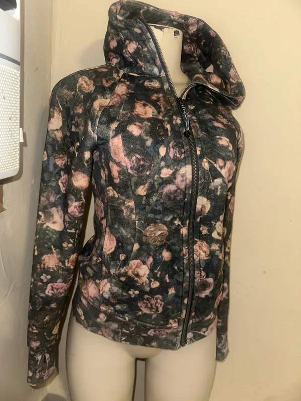 Lululemon Floral Print Athletic Hoodie Jacket - Image 4