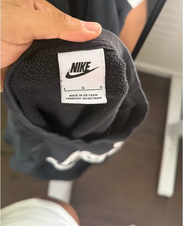 Nike Sweatshirt Crewneck Women’s - Image 2