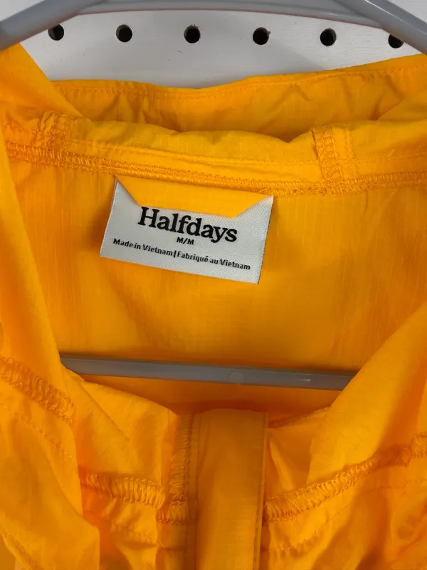 Halfdays Joyner Windbreaker Women’s Medium Zinnia Orange NWT - Image 4