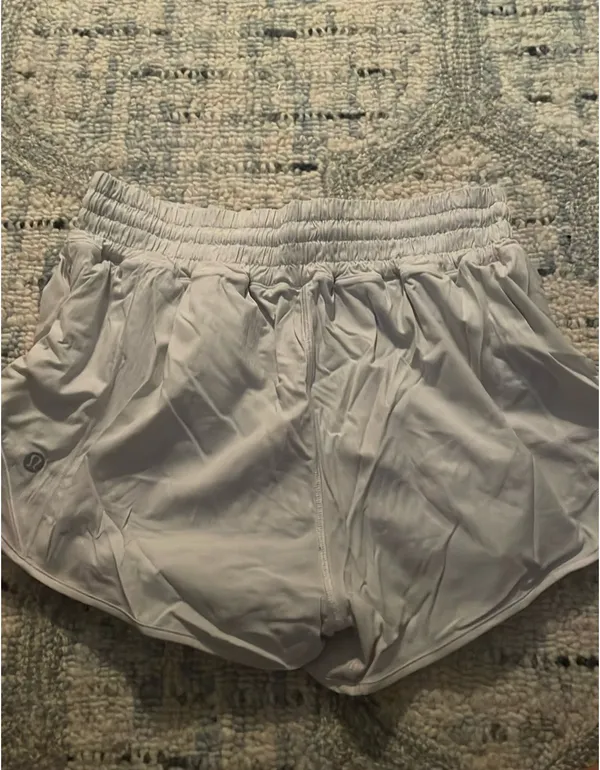 Lululemon White Hotty Hot 2.5 - Image 2