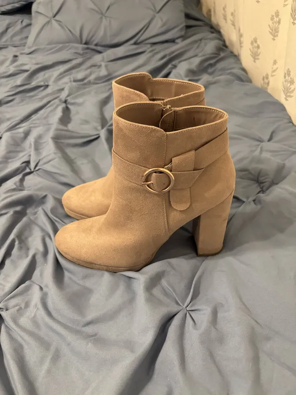 Lauren Conrad heel boots - Image 2