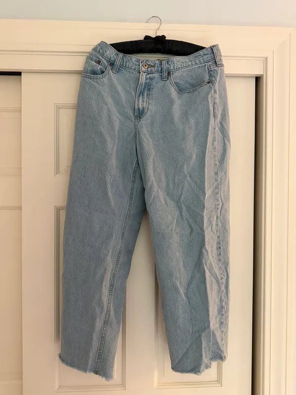 Abercrombie Short Ultra Low Rise Jeans - Image 2