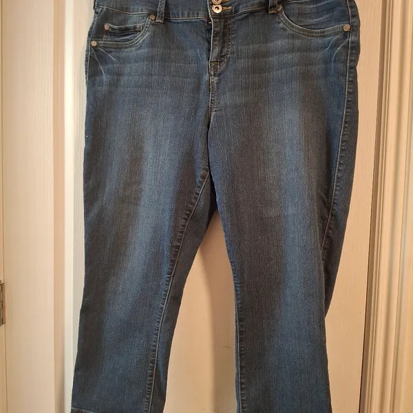 Torrid Sz 18 Blue Women's Capri Jeans - Image 2