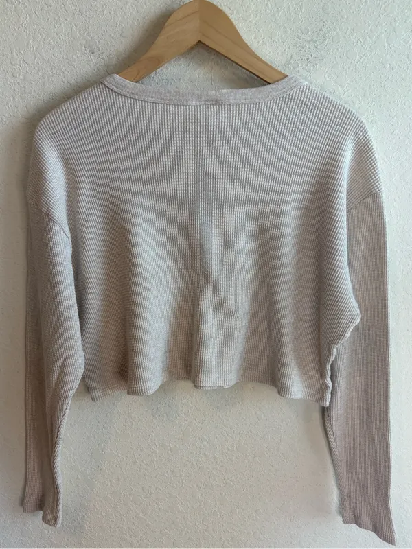 Aritzia Sunday Best waffle knit thermal crop top size medium - Image 4