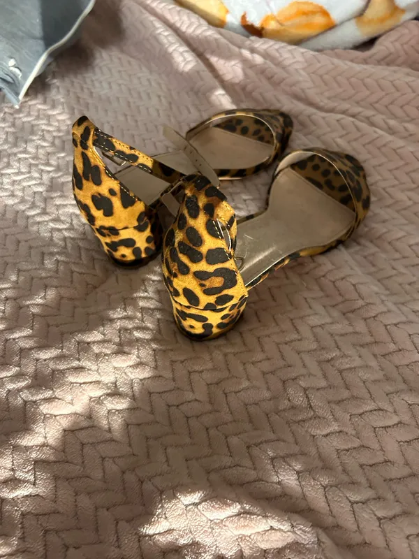 & Other Stories 2 inch cheetah heels - Image 2