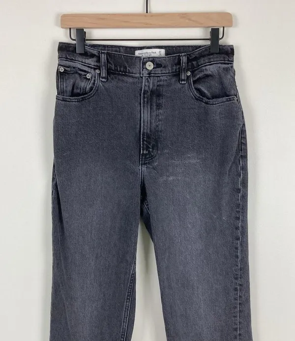 Abercrombie 90s Straight High Rise Jeans Vent Hem Black Denim Women's Size 27 4 - Image 4