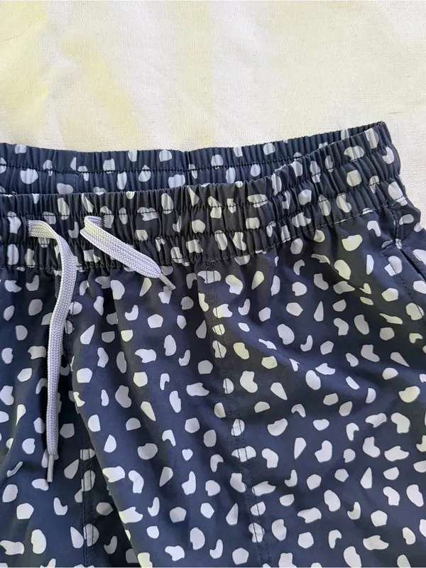Liv polkadot athletic shorts size women’s medium - Image 3