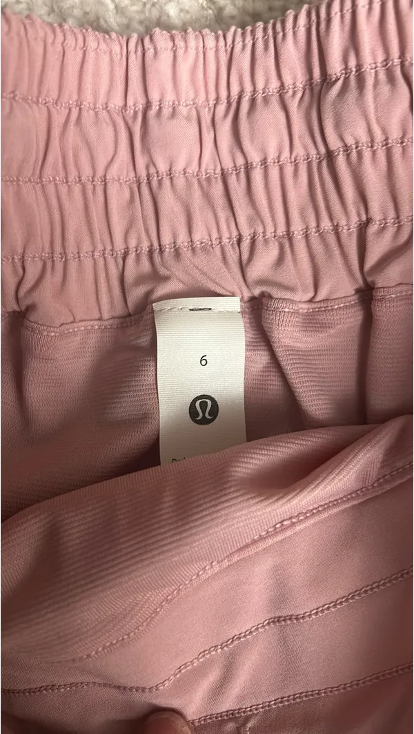 Lululemon shorts - Image 4