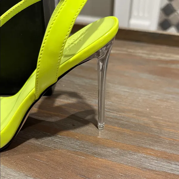 New AAJ‎ by Adminah Neon Green Strappy Stiletto Sandals – Size 7 - Image 4