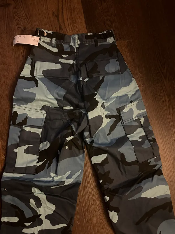 Urban Outfitters High Waisted Camo Cargo Pants - Image 2