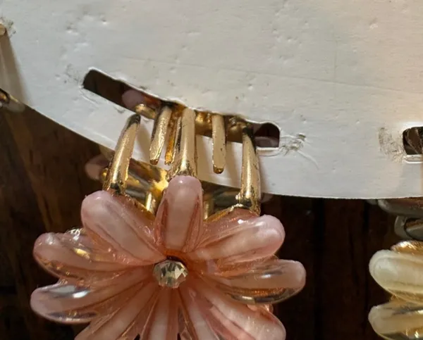Pastel Daisy Hair Clips - Image 3