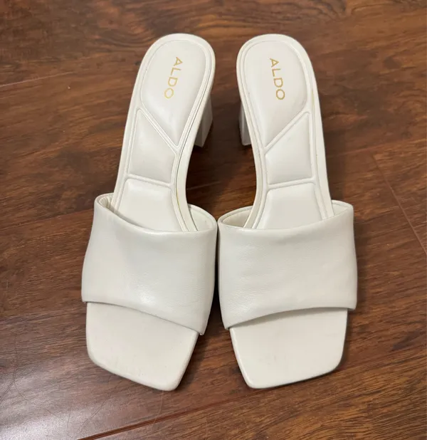 ALDO Block Heel - Image 2