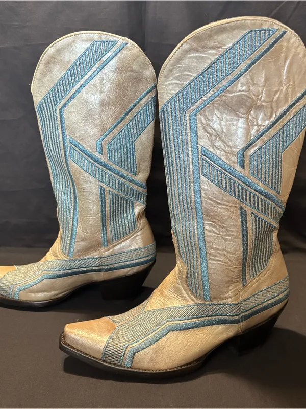 Old Gringo Women's 7.5B Metallic Silver Cowgirl Boots w/Geometric Blue Stitching - Image 2