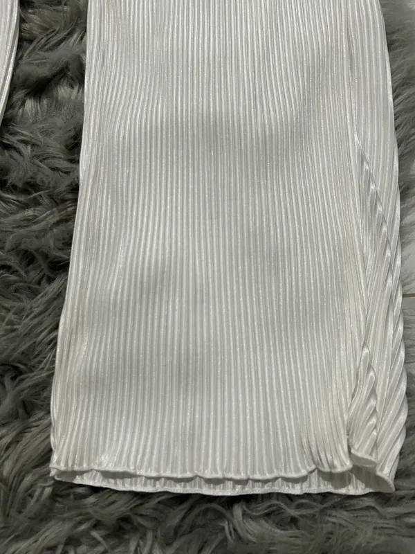 Adorable light weight wide leg pants Size says 2 x fits a large to xlarge - Image 2