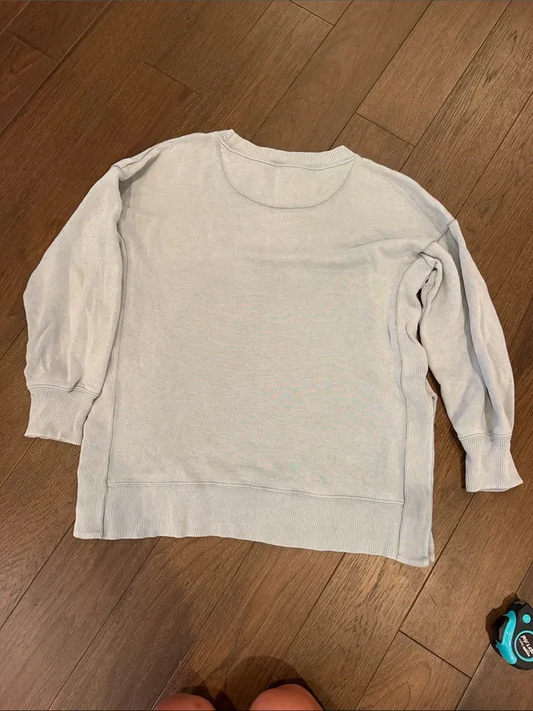 aerie Women’s Crewneck Sweatshirt - Light Blue Size Medium - C16-054 - Image 9