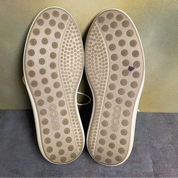 Ecco Perforated White Leather Women's Sneakers Size 10M - Image 16